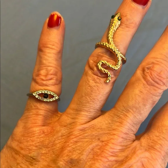 Gold Tone and Emerald Tone Lot of Two (2) Rings Size 4.5 - 5 🐍 - Picture 1 of 6